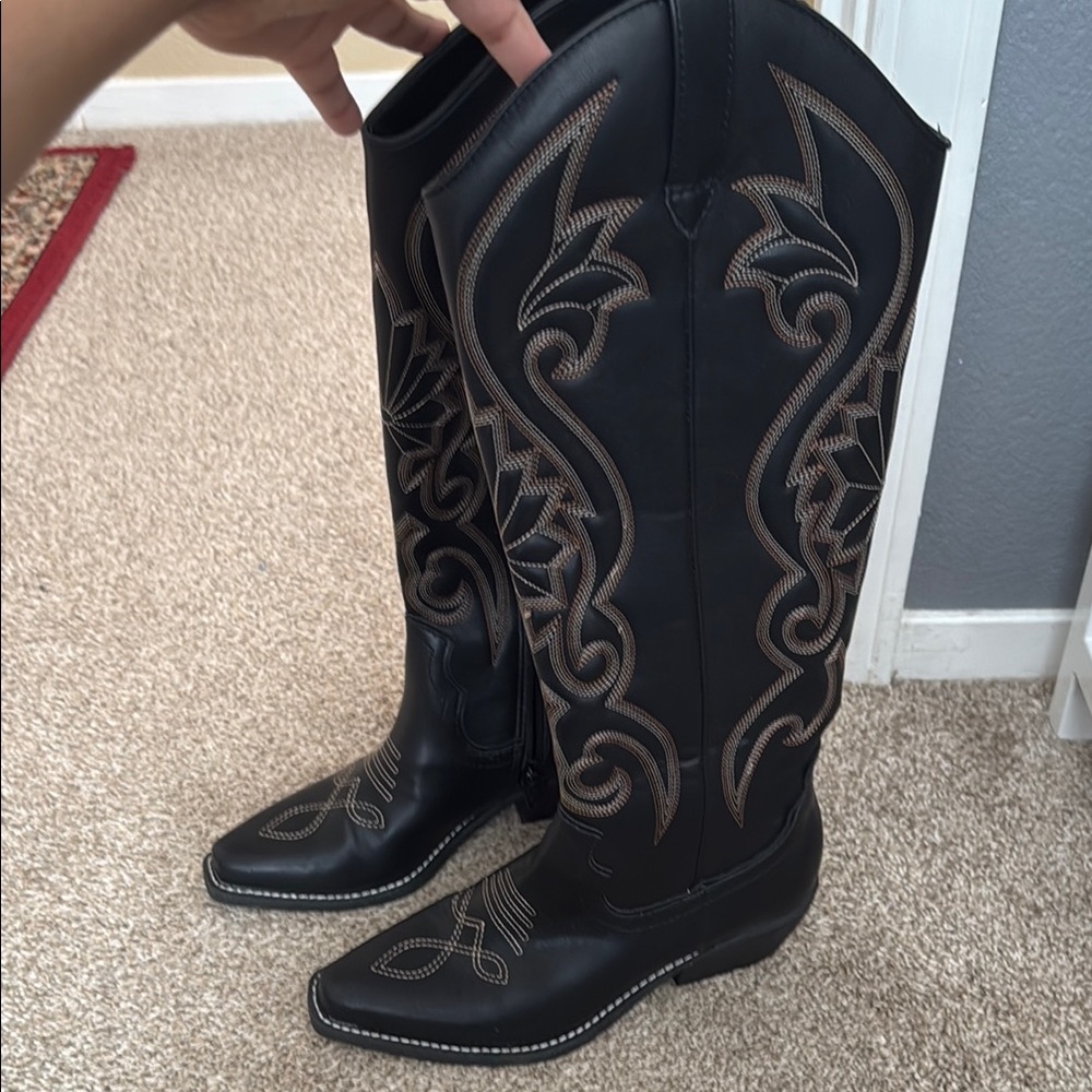 Women's Black Embroidered Western Boots